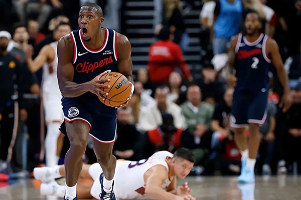 快船大胜太阳,邓恩替补亮眼成关键